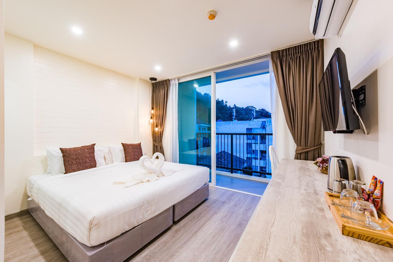 Lullabella Hotel Patong Exterior photo
